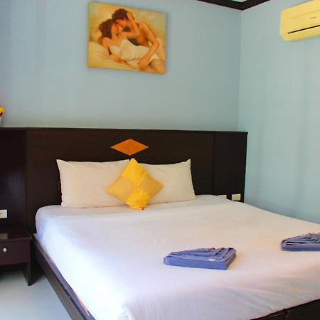 Hollywood Inn Hotel Patong Exterior foto