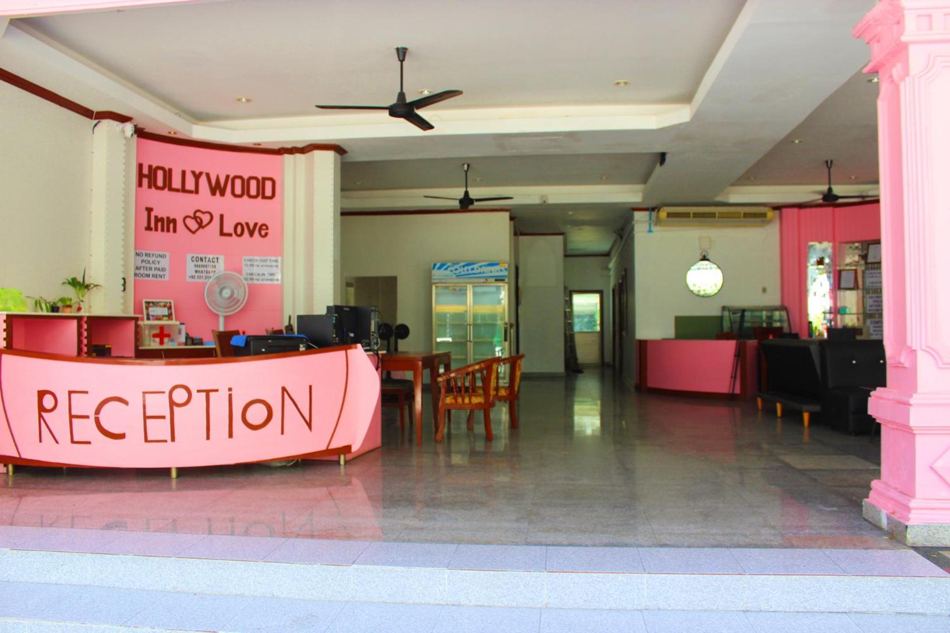 Hollywood Inn Hotel Patong Exterior foto