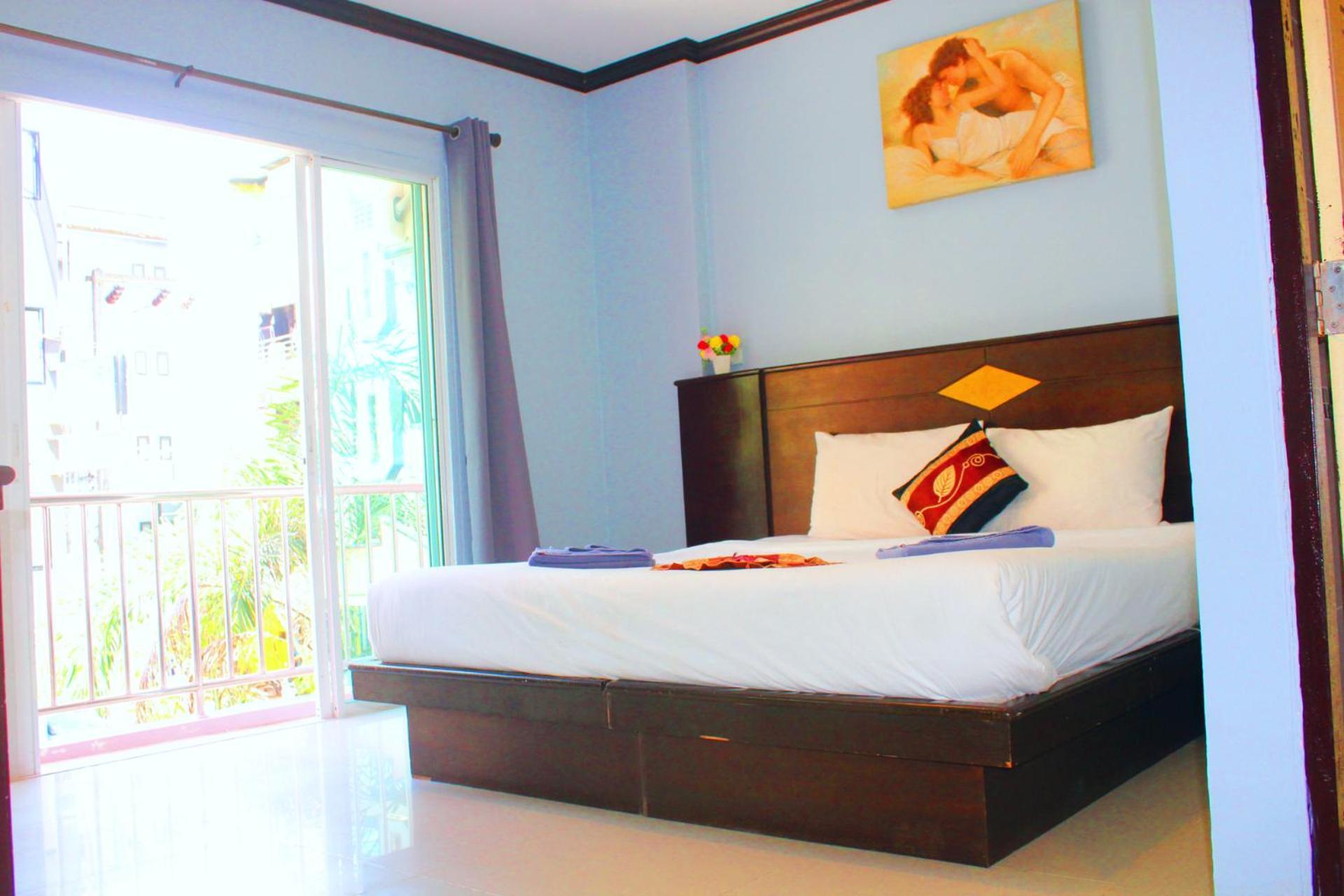 Hollywood Inn Hotel Patong Exterior foto